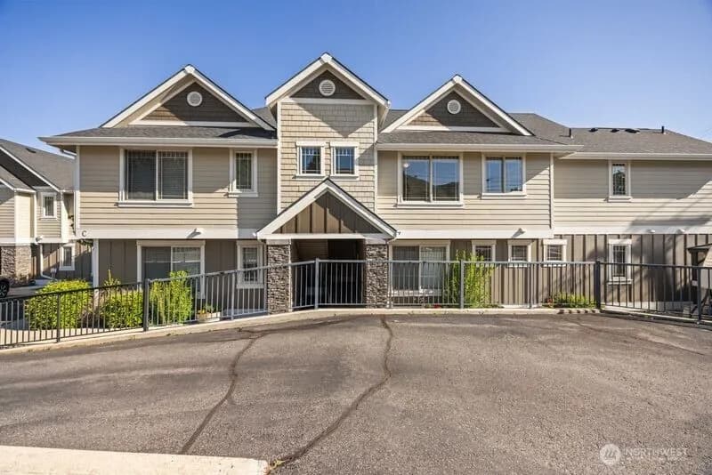 Property photo for 230 E Furnham Ave #c3, Chelan photo 31