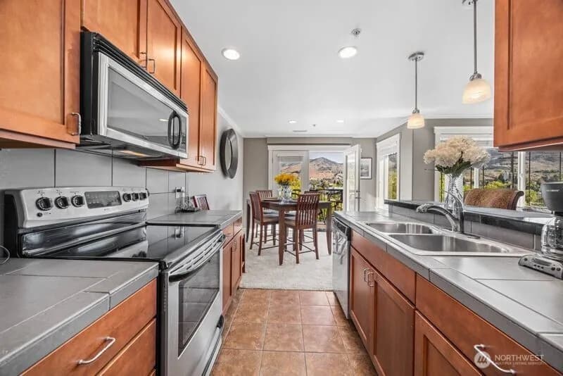 Property photo for 230 E Furnham Ave #c3, Chelan photo 6
