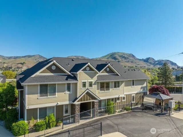 Property photo for 230 E Furnham Ave #c3, Chelan photo 32