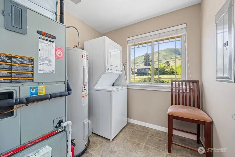 Property photo for 230 E Furnham Ave #c3, Chelan photo 37