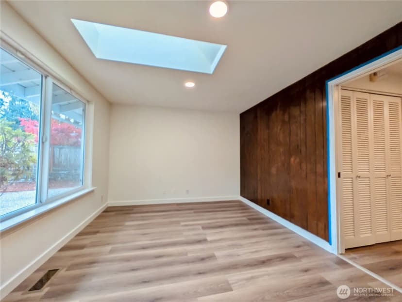 Property photo for 1135 147th Pl Ne, Bellevue photo 11