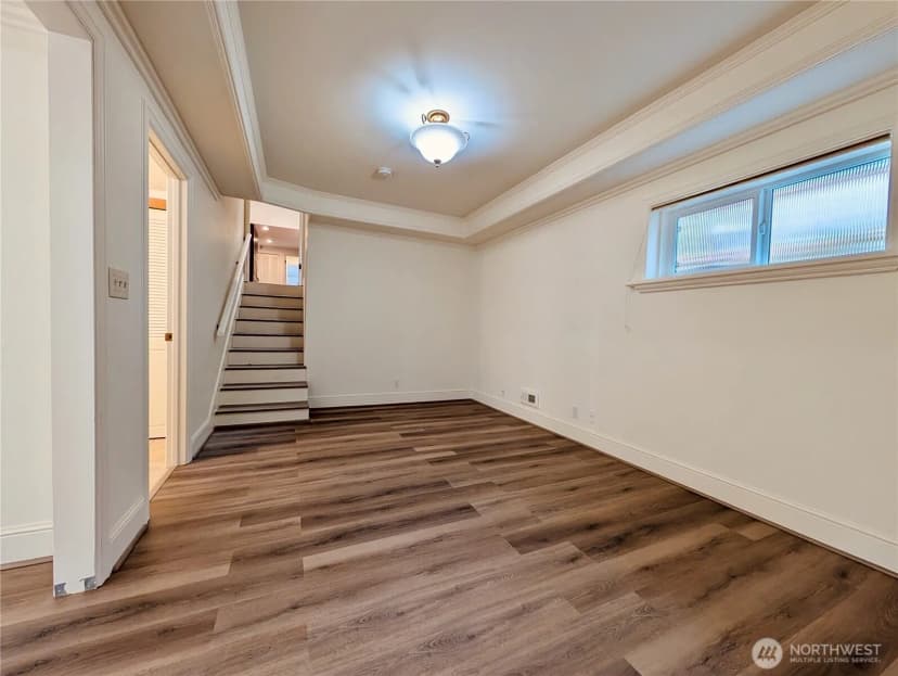 Property photo for 1135 147th Pl Ne, Bellevue photo 19