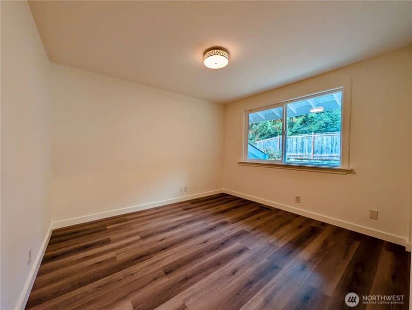 Property photo for 1135 147th Pl Ne, Bellevue photo 14