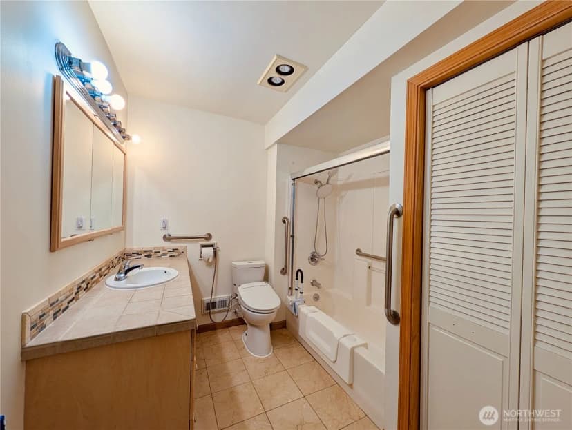 Property photo for 1135 147th Pl Ne, Bellevue photo 20
