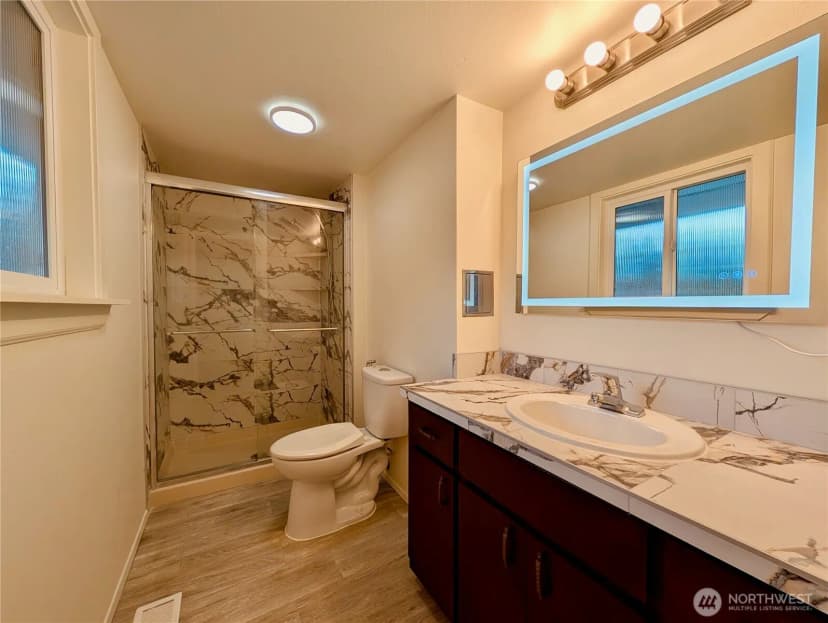 Property photo for 1135 147th Pl Ne, Bellevue photo 18