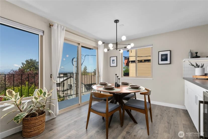 Property photo for 4511 Greenwood Avenue N #6, Seattle photo 10