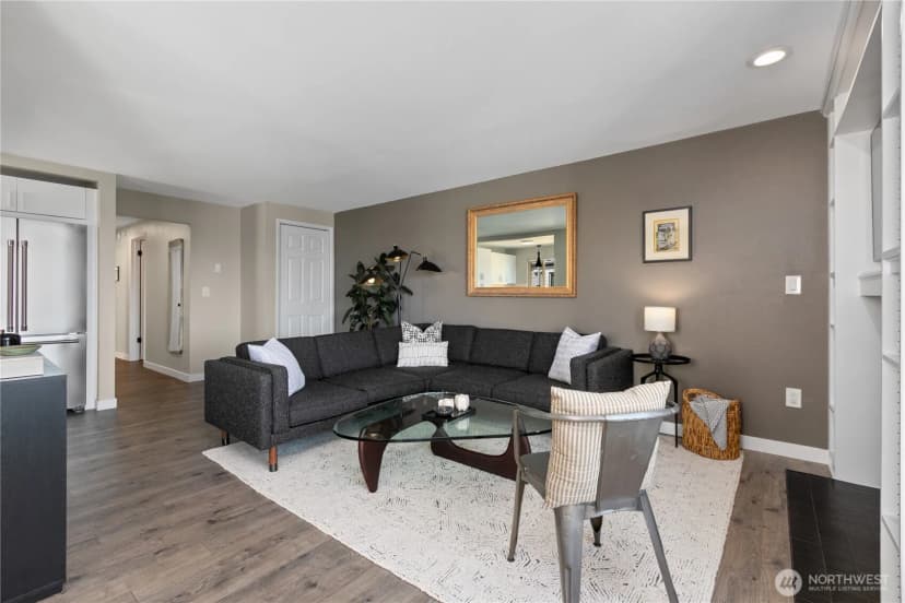 Property photo for 4511 Greenwood Avenue N #6, Seattle photo 14