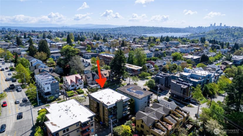 Property photo for 4511 Greenwood Avenue N #6, Seattle photo 23