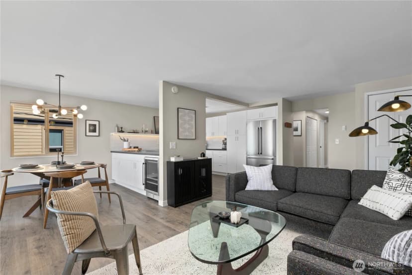 Property photo for 4511 Greenwood Avenue N #6, Seattle photo 15