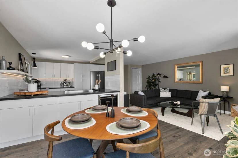 Property photo for 4511 Greenwood Avenue N #6, Seattle photo 9