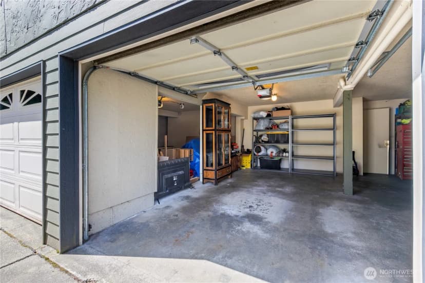 Property photo for 4511 Greenwood Avenue N #6, Seattle photo 21