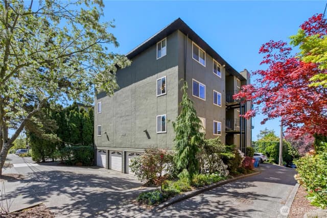 Property photo for 4511 Greenwood Avenue N #6, Seattle