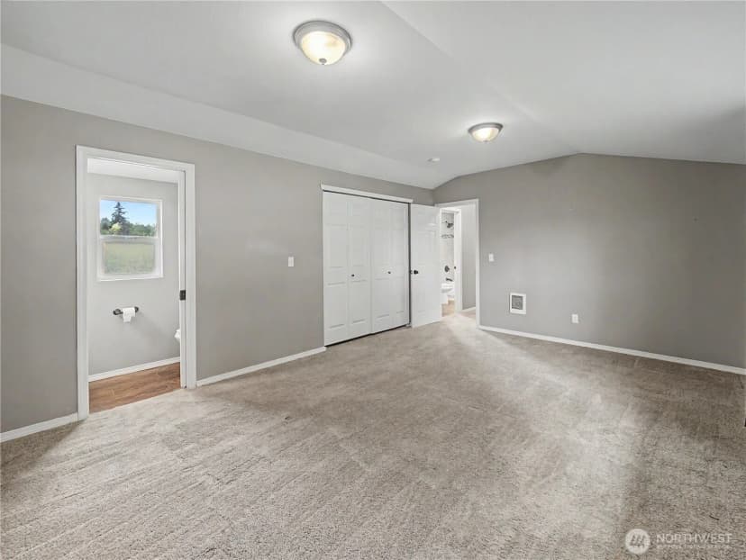 Property photo for 43622 228th Avenue Se, Enumclaw photo 17