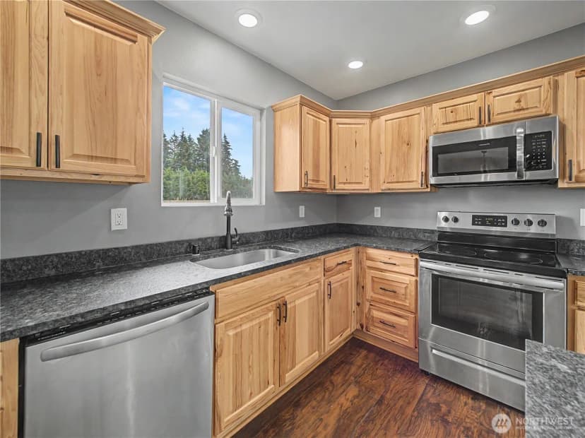 Property photo for 43622 228th Avenue Se, Enumclaw photo 8