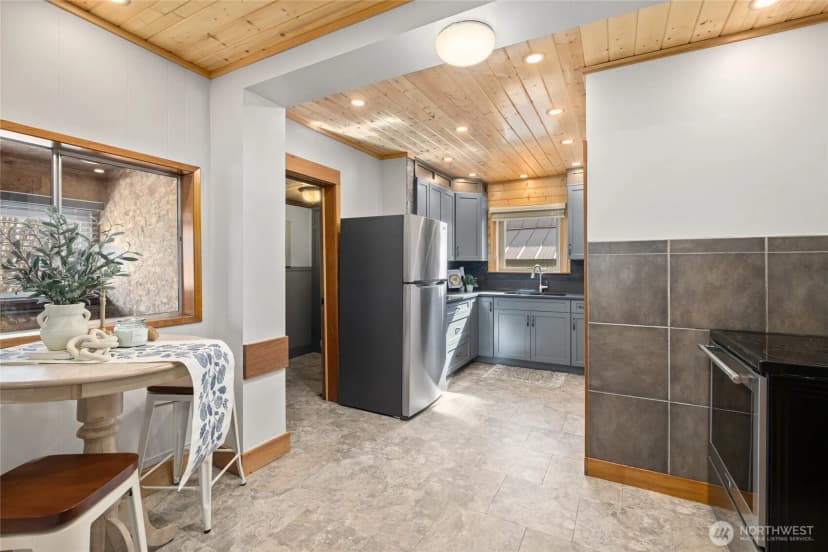 Property photo for 313 S 2nd Street, Roslyn photo 11