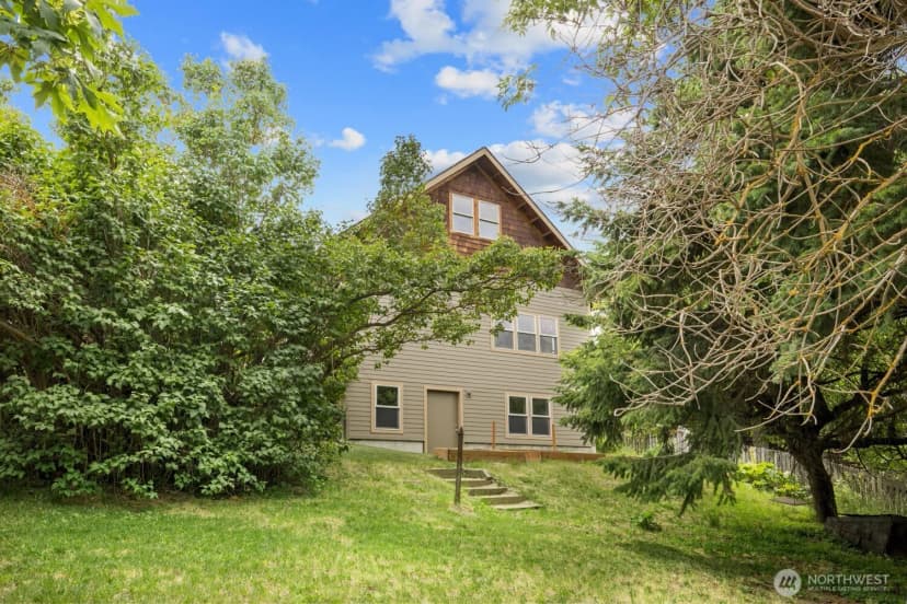 Property photo for 313 S 2nd Street, Roslyn photo 32