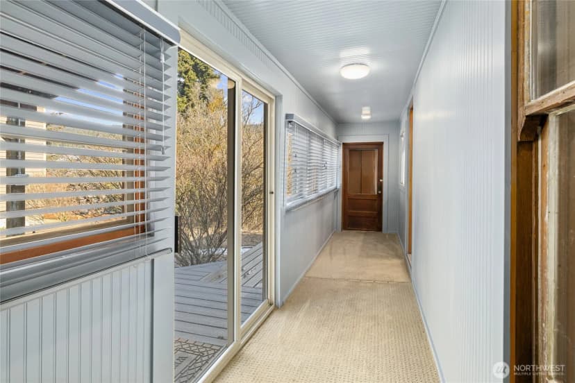 Property photo for 313 S 2nd Street, Roslyn photo 22