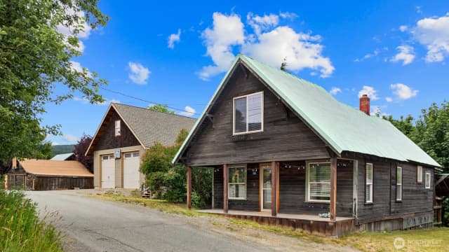 Property photo for 313 S 2nd Street, Roslyn