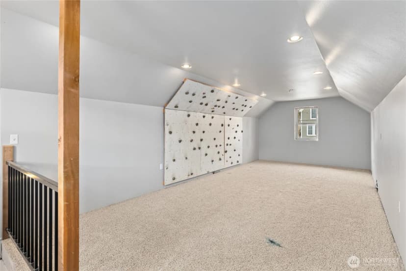 Property photo for 313 S 2nd Street, Roslyn photo 30