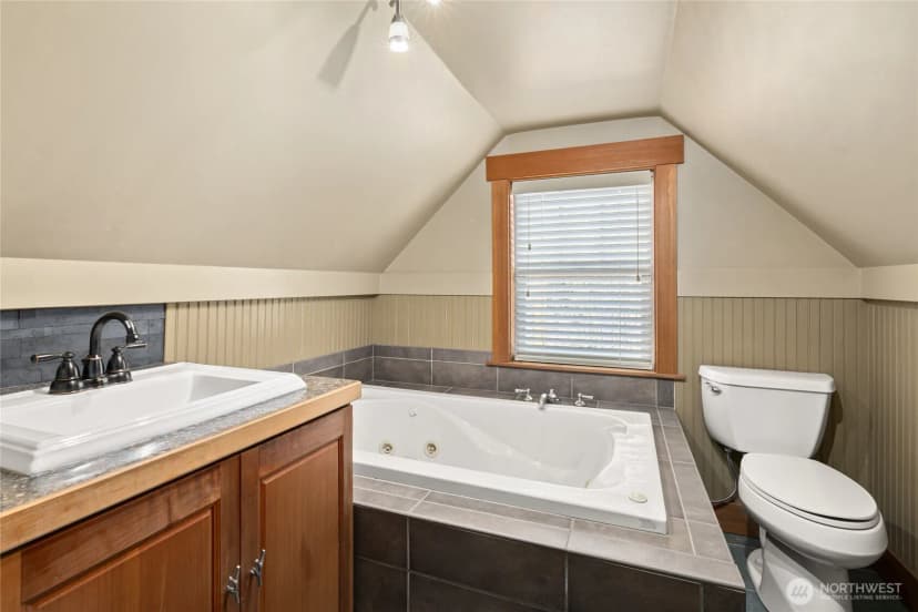 Property photo for 313 S 2nd Street, Roslyn photo 21