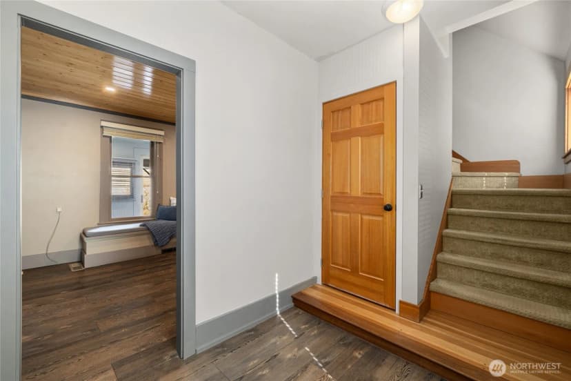 Property photo for 313 S 2nd Street, Roslyn photo 17