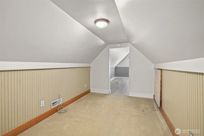 Property photo for 313 S 2nd Street, Roslyn photo 18