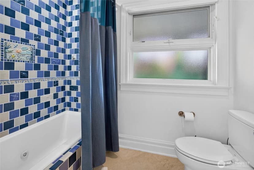 Property photo for 10419 Ne 53rd Street, Kirkland photo 29