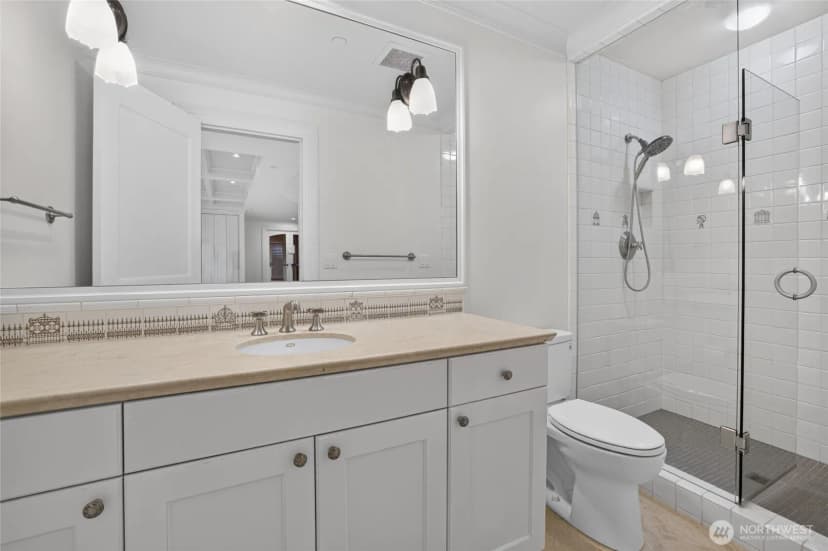 Property photo for 10419 Ne 53rd Street, Kirkland photo 19