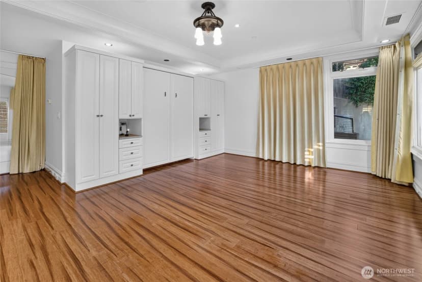 Property photo for 10419 Ne 53rd Street, Kirkland photo 31