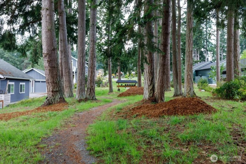 Property photo for 233 Clover Court, Langley photo 37