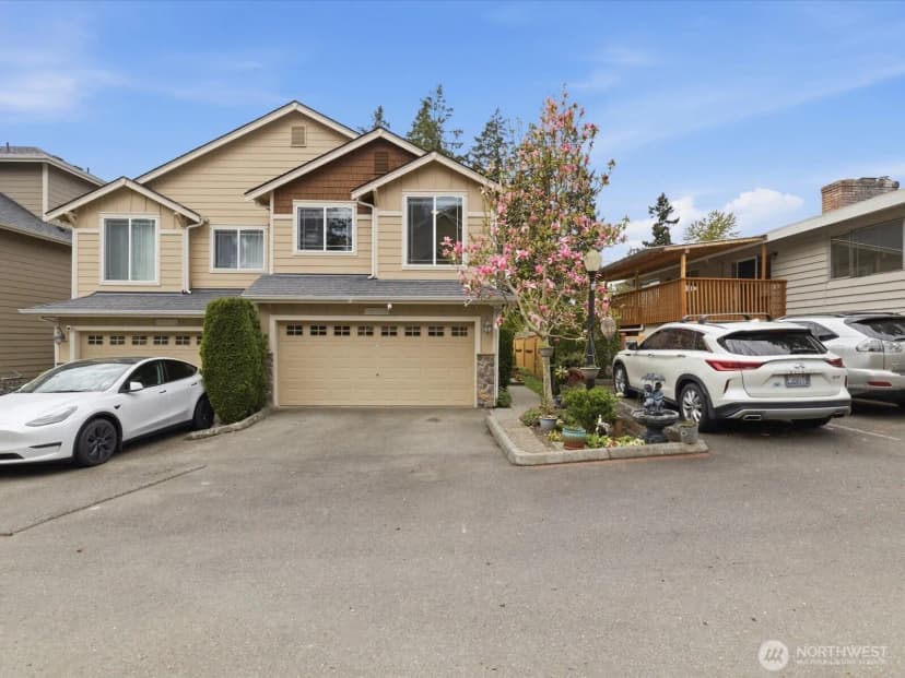 Property photo for 20414 26th Avenue W #l2, Lynnwood
