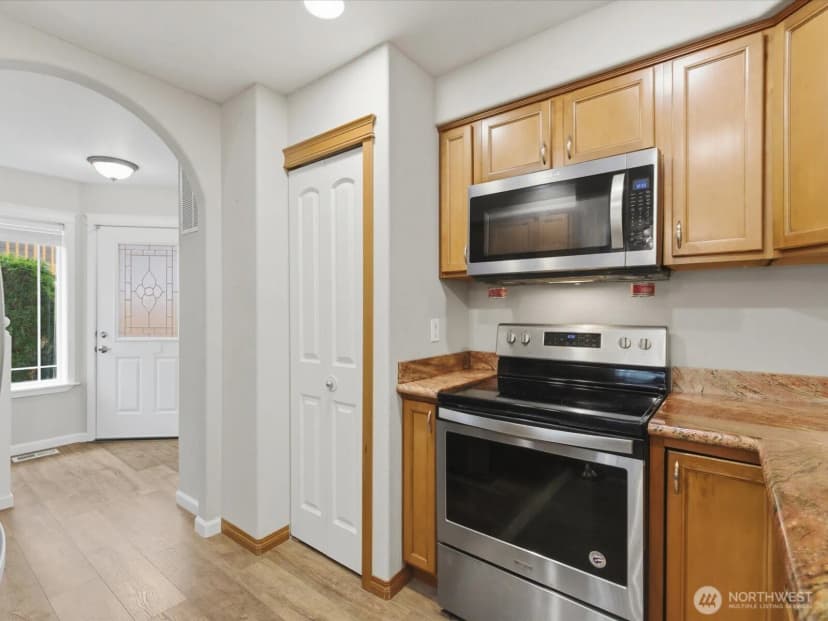 Property photo for 20414 26th Avenue W #l2, Lynnwood photo 9