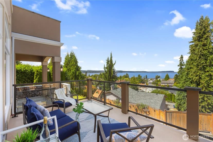 Property photo for 645 Cornelia Avenue, Mukilteo photo 5