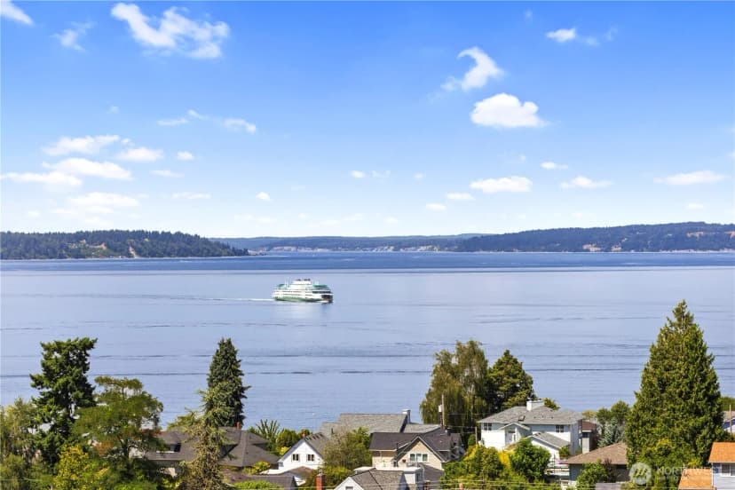Property photo for 645 Cornelia Avenue, Mukilteo photo 2