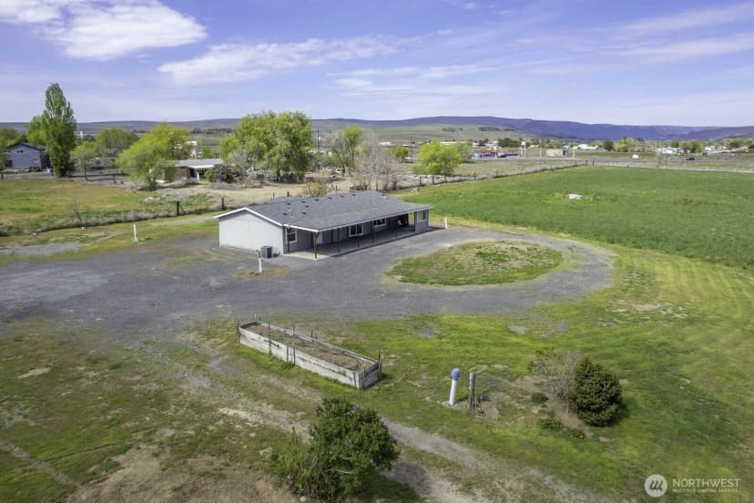 Property photo for 19373 Division Road Nw, Soap Lake photo 34