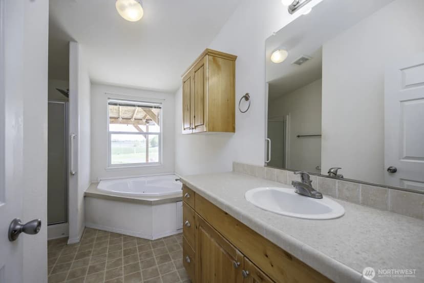 Property photo for 19373 Division Road Nw, Soap Lake photo 19