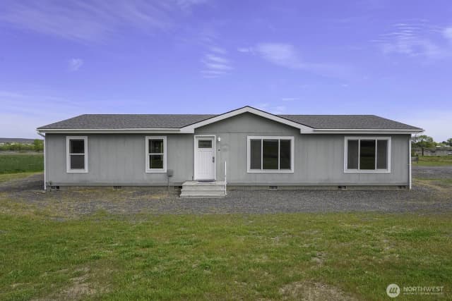 Property photo for 19373 Division Road Nw, Soap Lake photo 2