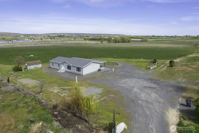 Property photo for 19373 Division Road Nw, Soap Lake photo 5