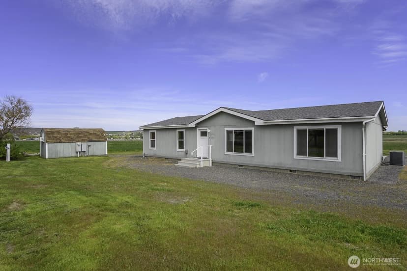 Property photo for 19373 Division Road Nw, Soap Lake