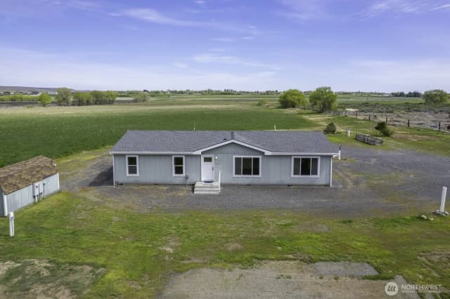 Property photo for 19373 Division Road Nw, Soap Lake photo 3