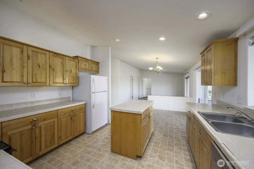 Property photo for 19373 Division Road Nw, Soap Lake photo 9