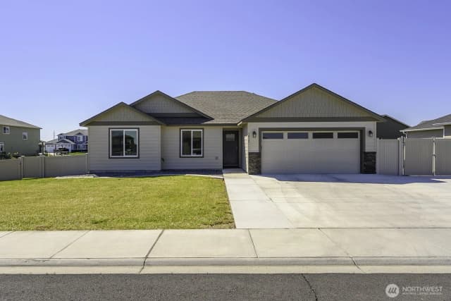 Property photo for 1012 8th Avenue Ne, Ephrata