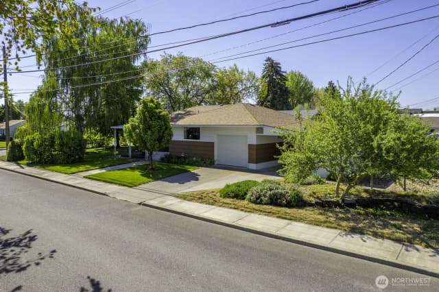 Property photo for 257 D Street Nw, Ephrata photo 2