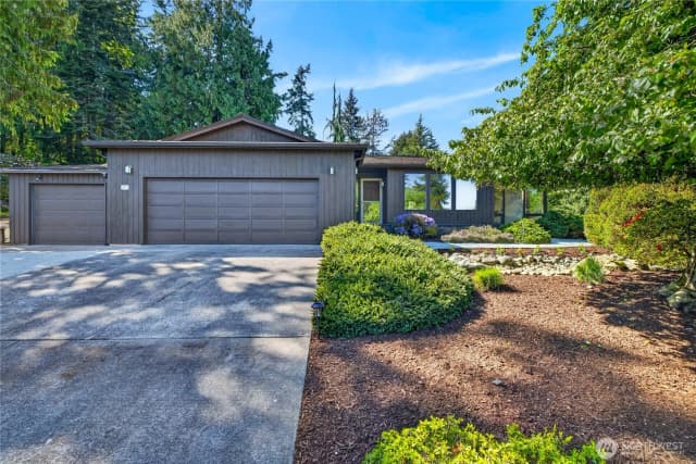 Property photo for 271 Elwha Drive, La Conner