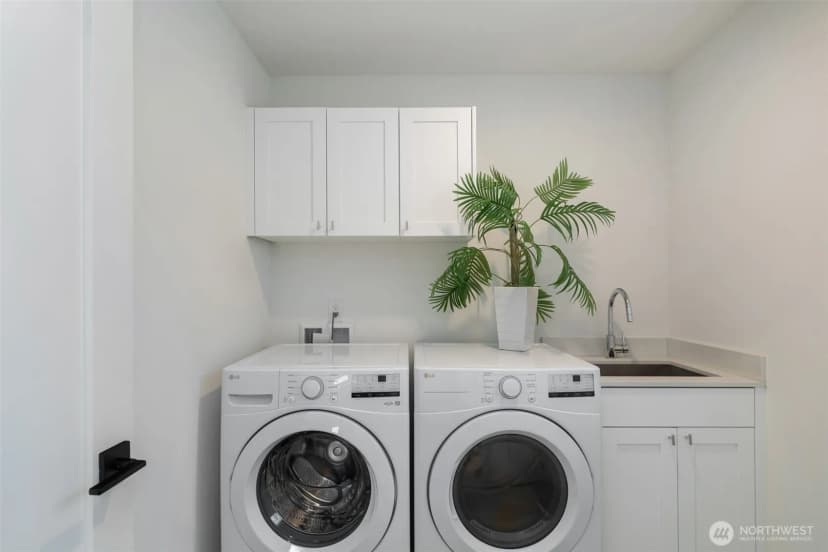 Property photo for 6738 21st Avenue Sw, Seattle photo 16