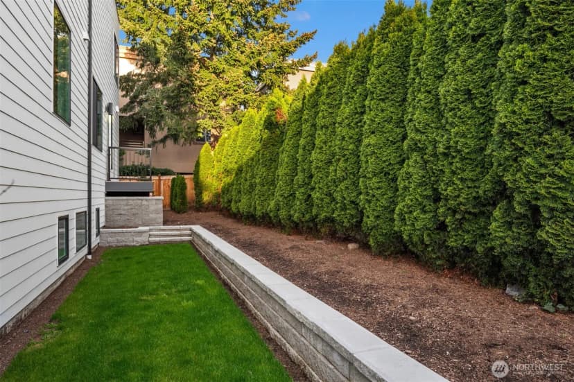 Property photo for 134 8th Ct, Kirkland photo 34