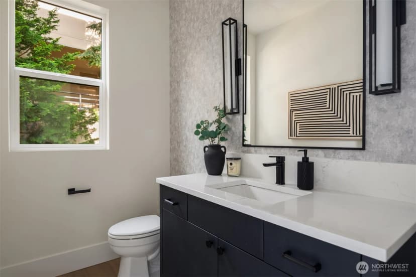 Property photo for 134 8th Ct, Kirkland photo 15