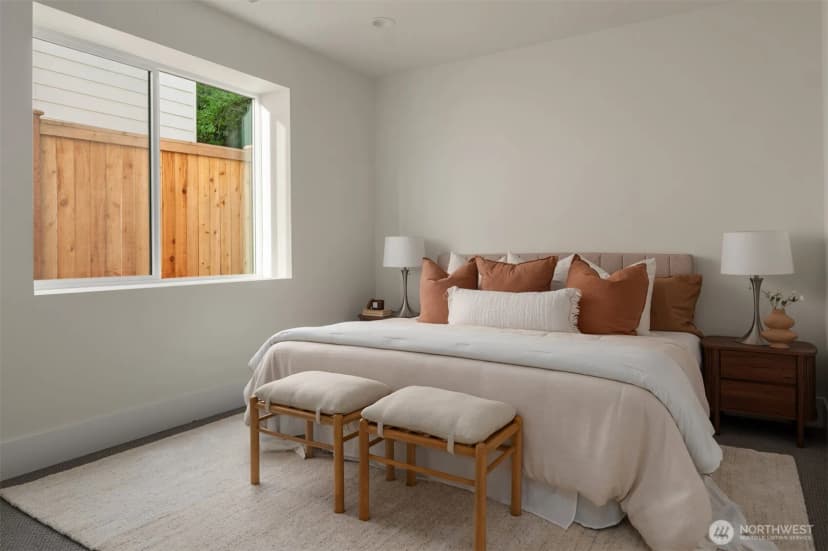Property photo for 134 8th Ct, Kirkland photo 32