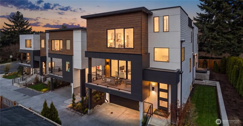 Property photo for 134 8th Ct, Kirkland