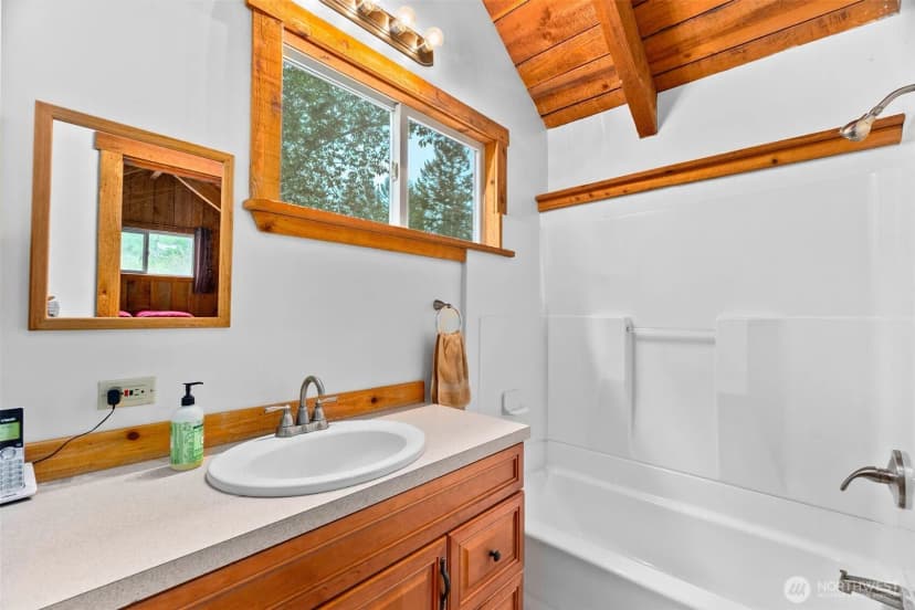 Property photo for 22110 Elbow Lake Road Se #b, Yelm photo 18